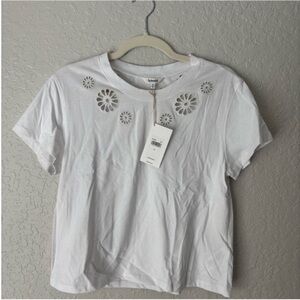 NWT: Splendid White Floral Eyelet
Short Sleeve Top, size M
